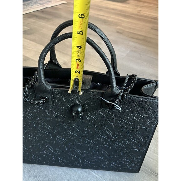 NEW BETSEY JOHNSON EMBOSSED SKULLS XOKIARA LARGE TOTE BAG/SKULL BLACK Halloween - Picture 9 of 11